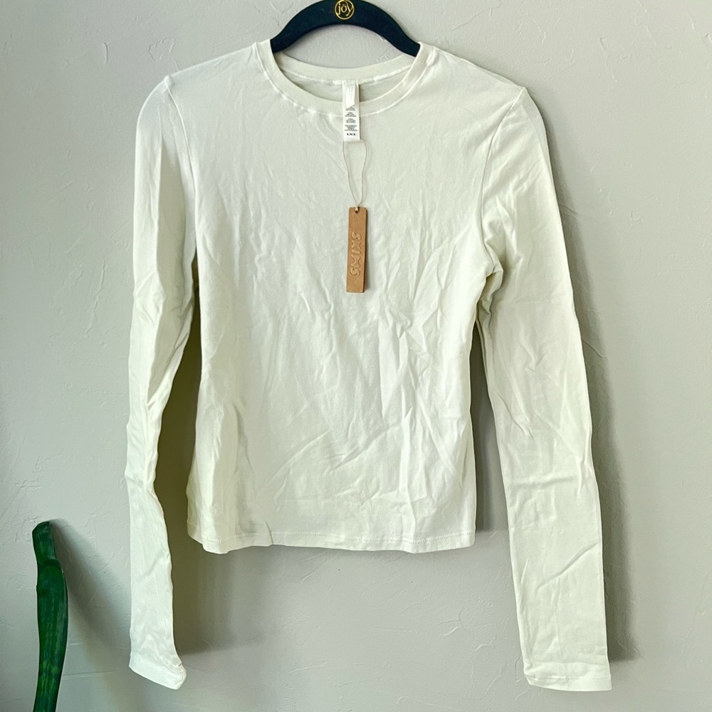 🤍SKIMS COTTON JERSEY LONG SLEEVE T-SHIRT IN BONE XS L - Picture 4 of 5